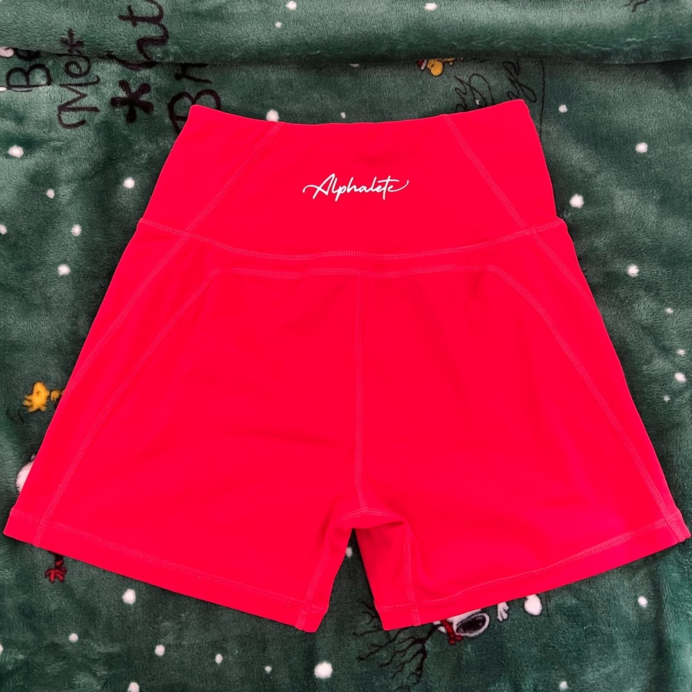 ALPHALETE Pulse Shorts S